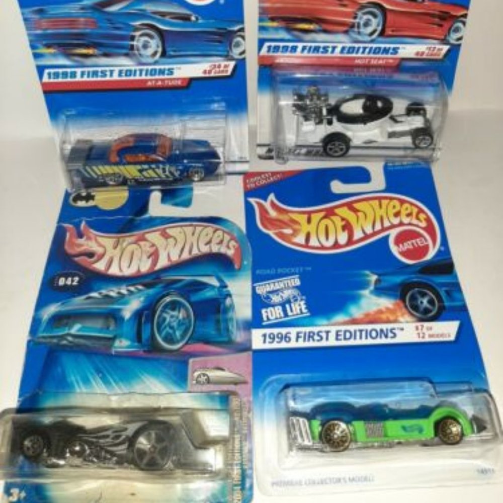 Vintage NIP Mattel Hot Wheels lot car numbers 667 648 371 & Batman No. 042
